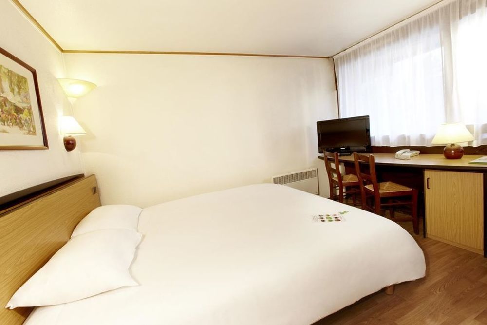 Campanile Nantes Saint-Sebastien-Sur-Loire Hotell Rum bild